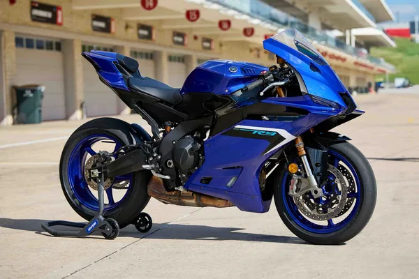 Nova Yamaha R9 – sportski motocikl koji pomera granice
