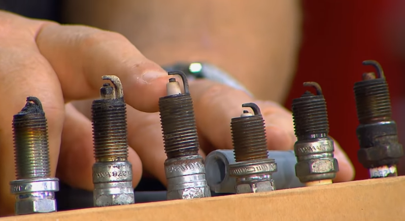 ŠTA SU SVEĆICE NA AUTOMOBILU – ULOGA, VRSTE I ODRŽAVANJE