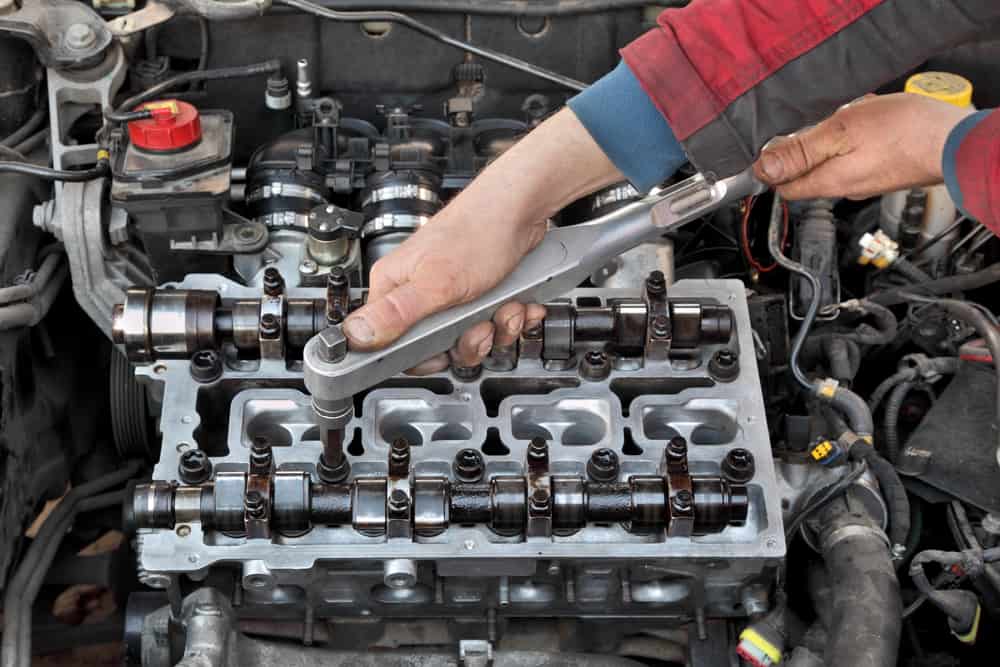 Šta je glava cilindra – ključni deo svakog motora