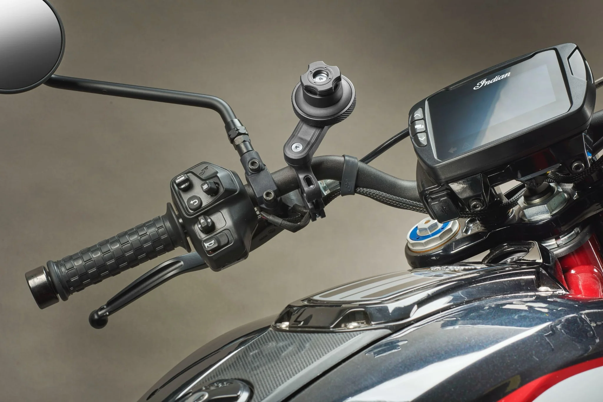 Motocikli sa naprednim sa naprednim anti-vibration sistemima